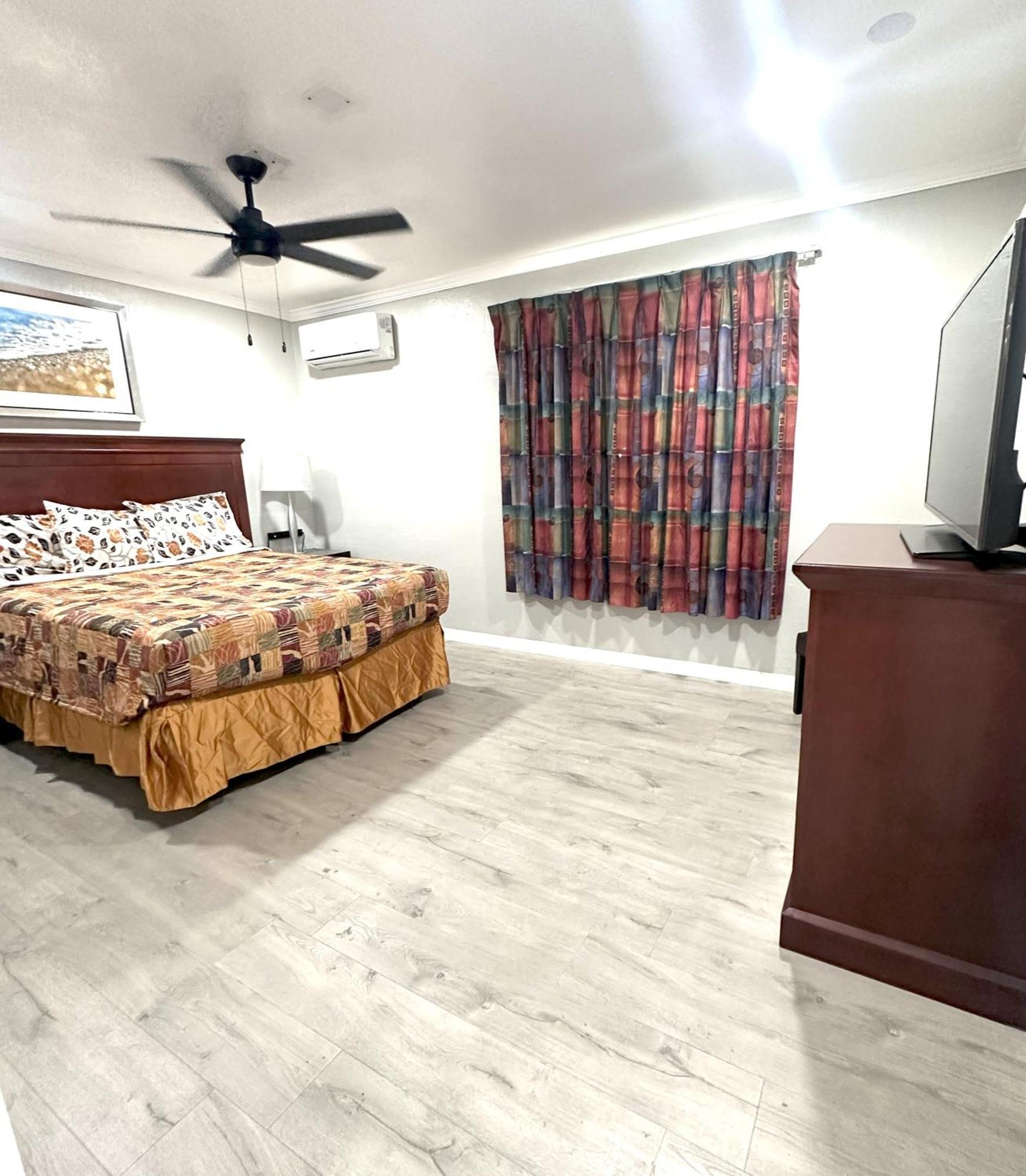 Sunshine Inn & Suites Venice, Florida Exterior photo