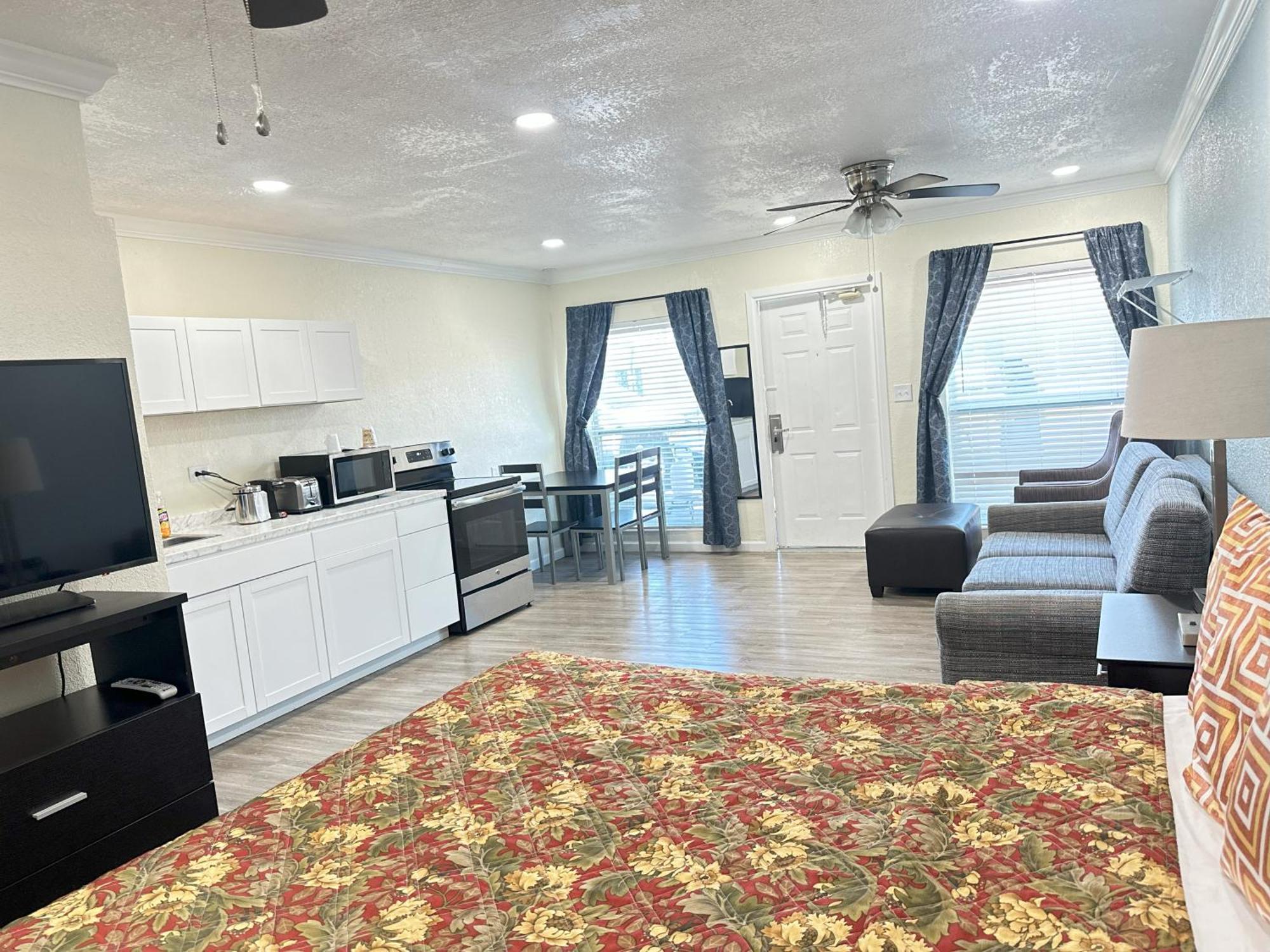 Sunshine Inn & Suites Venice, Florida Exterior photo