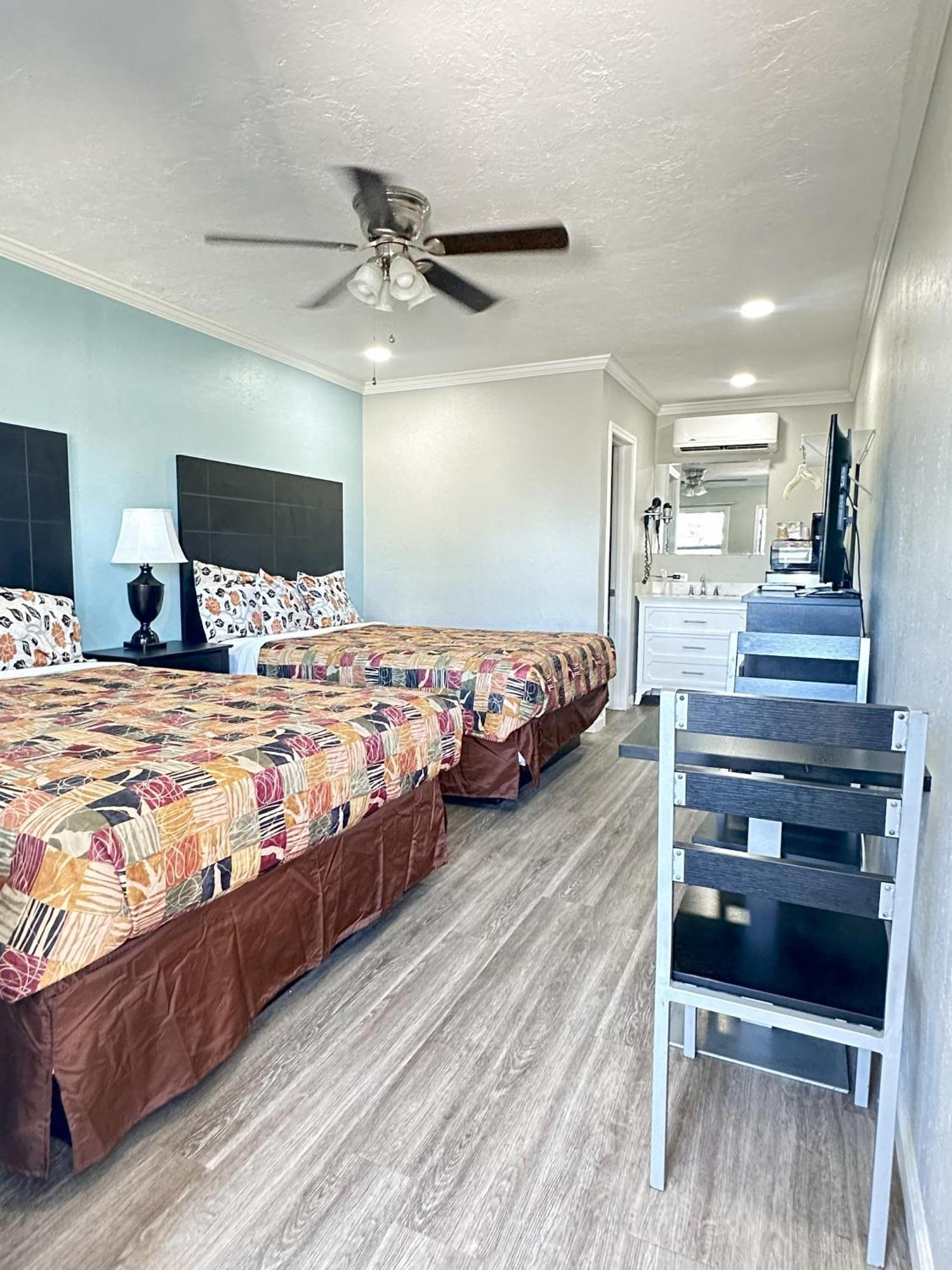 Sunshine Inn & Suites Venice, Florida Exterior photo