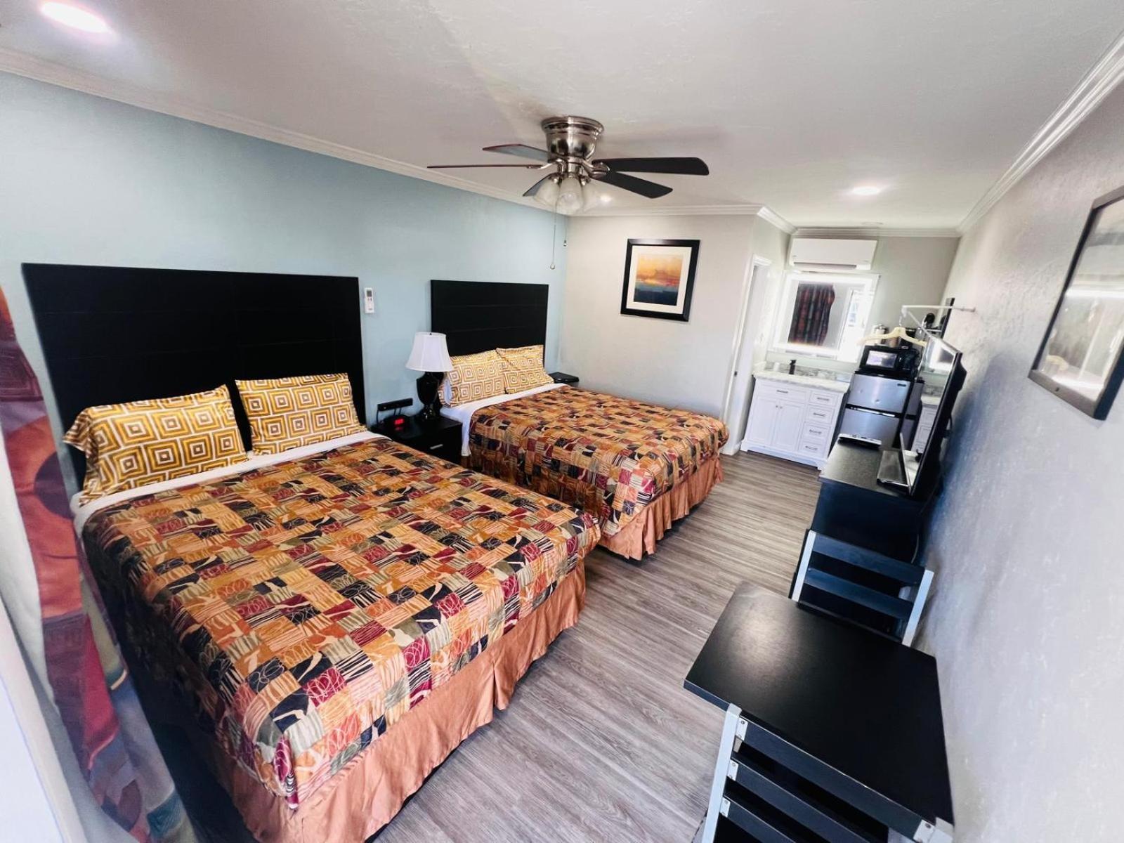 Sunshine Inn & Suites Venice, Florida Exterior photo