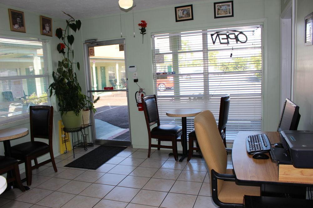 Sunshine Inn & Suites Venice, Florida Exterior photo