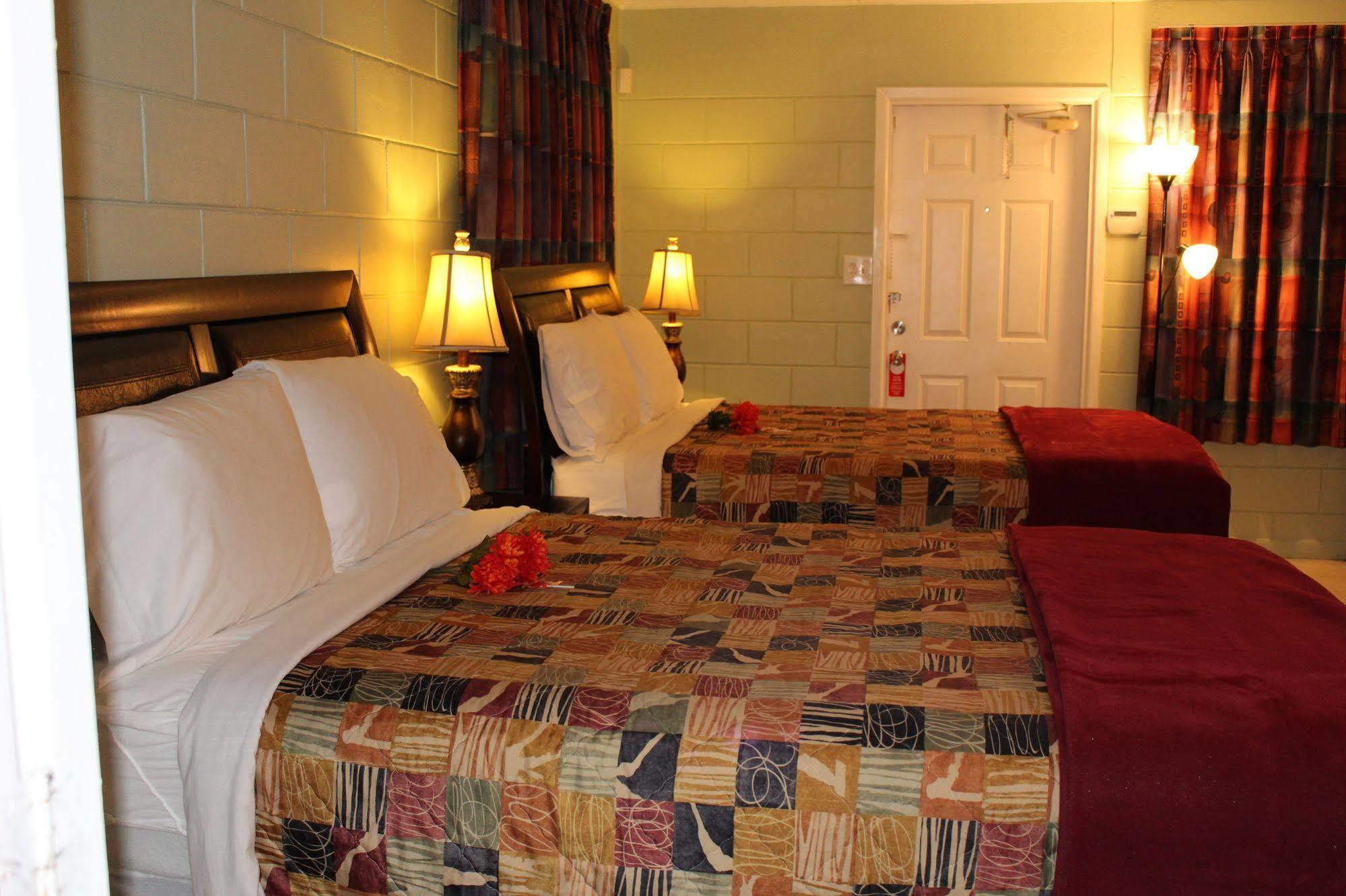 Sunshine Inn & Suites Venice, Florida Exterior photo